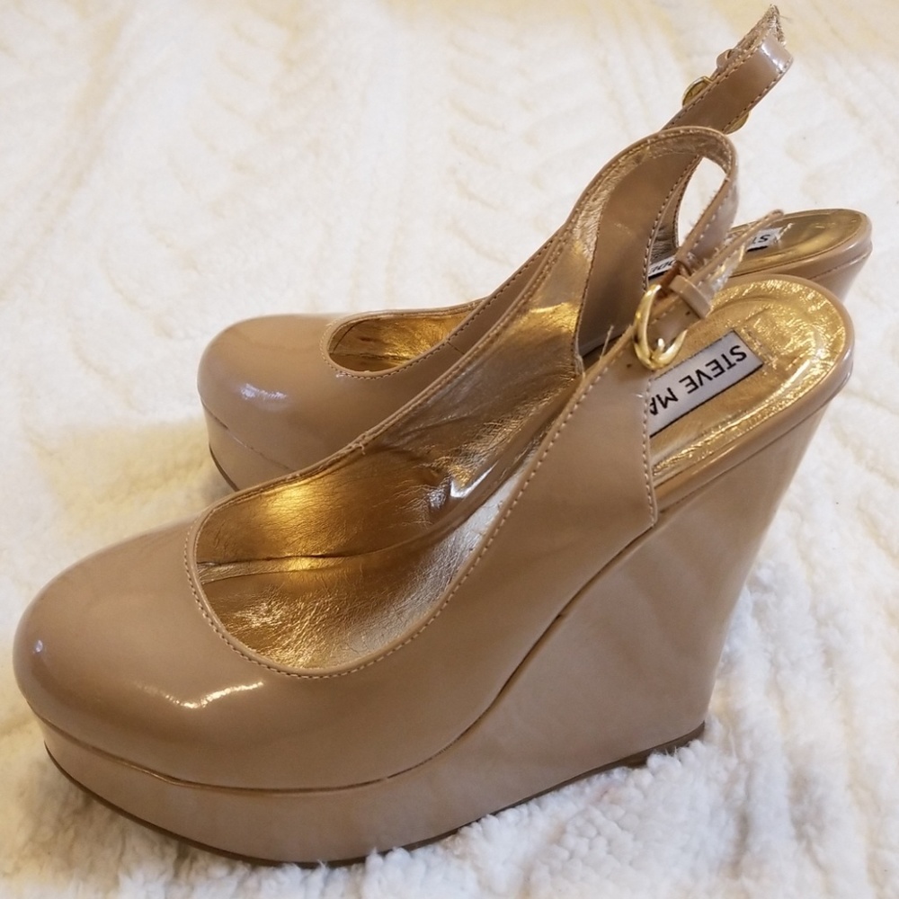 Steve Madden P-Delta Wedges